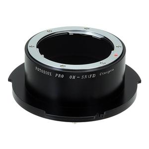 Olympus Zuiko (OM) 35mm SLR 렌즈 - Sony CineAlta FZ 장착 카메라 본체